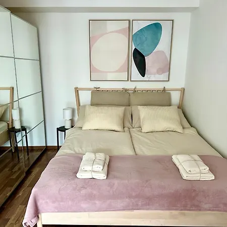 River Passage Garage/ac/balcony