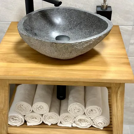 River Passage Garage/ac/balcony Budapeszt