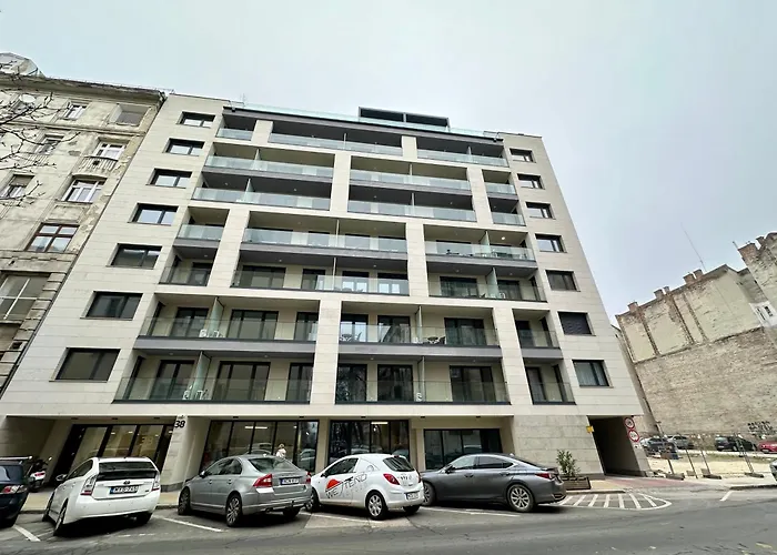 River Passage Garage/ac/balcony شقة *